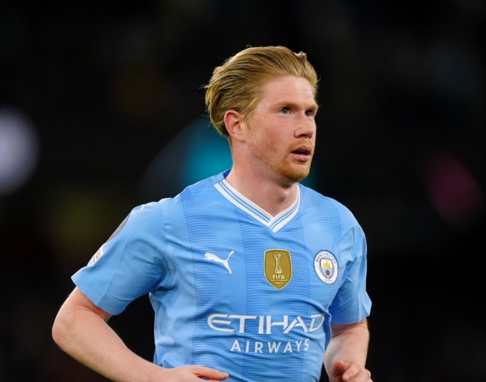 媒体人：著名国脚想帮助去世球迷家属，潘家人只想让戴琳还钱（媒体人称：知名国脚欲援助去世球迷家属，潘家人只要求戴琳还款）