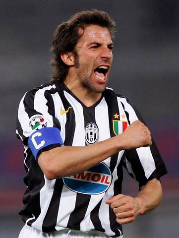 穆斯卡特带队两年两夺中超冠军，仅次于里皮、斯科拉里、图拔（两年两度问鼎中超，穆斯卡特成就仅逊里皮、斯科拉里、图拔）