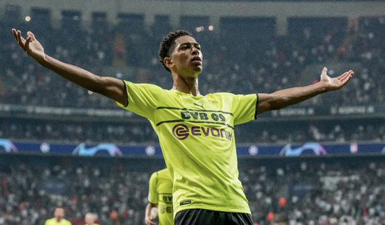 解锁新身份，美女球员艾丽莎-莱曼将成为米兰冬奥会火炬手（从绿茵到奥运火炬：美女球员艾丽莎-莱曼出任米兰冬奥会火炬手）