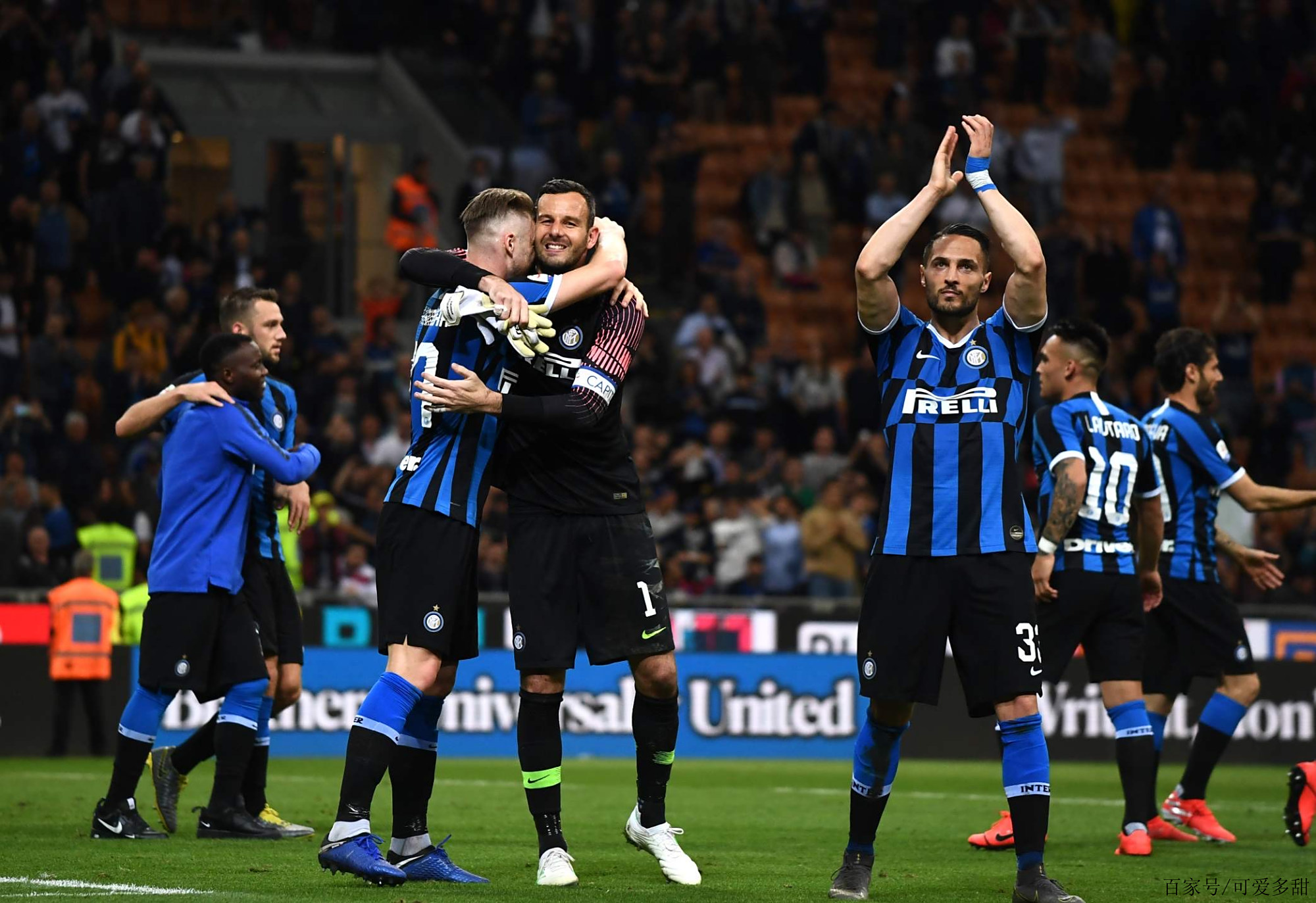 奥运冠军、世界冠军助力羽毛球公益活动（奥运与世锦赛冠军携手助阵羽毛球公益）