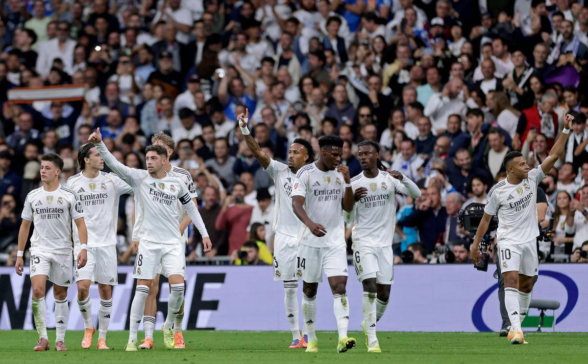 布朗：C罗不需要通过世界杯来证明什么，但大家希望看他捧杯（布朗：C罗无需靠世界杯证明自己，但球迷仍盼他捧起冠军奖杯）